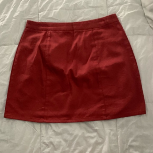 3/$35🌻 Charlotte Russe Coral Zip Up Mini Skirt - Picture 4 of 6